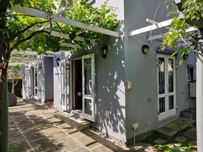 4 Bedroom Property for Sale in Rondebosch Western Cape